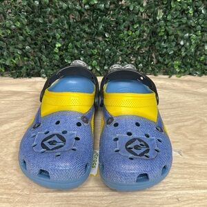 CROCS DESPICABLE ME CLASSIC CLOG - 6